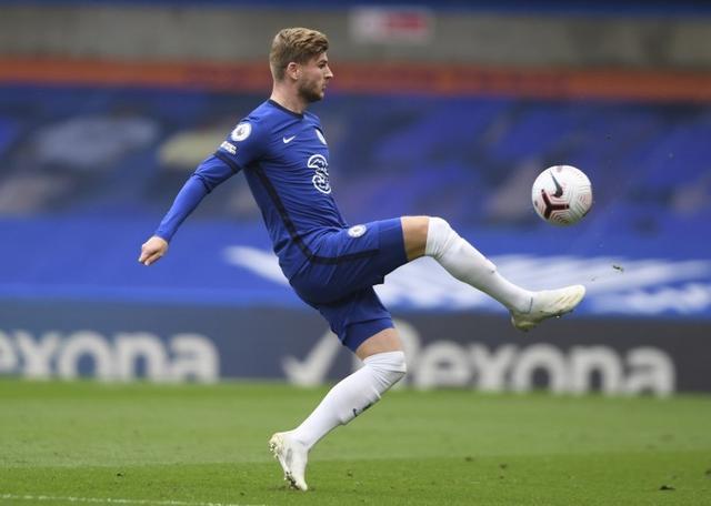 詹姆斯亲口揭秘：退役前乔丹不会和我聊天 我能在任何时代打球