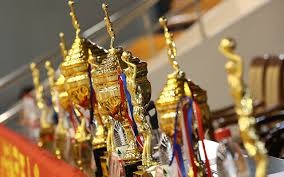 重返福地，赫拉芬贝赫在圣西罗球场两次获欧冠全场最佳球员